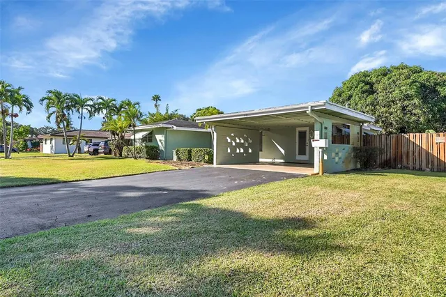 $3,800 | 881 Zinnia Lane, Plantation, FL 33317