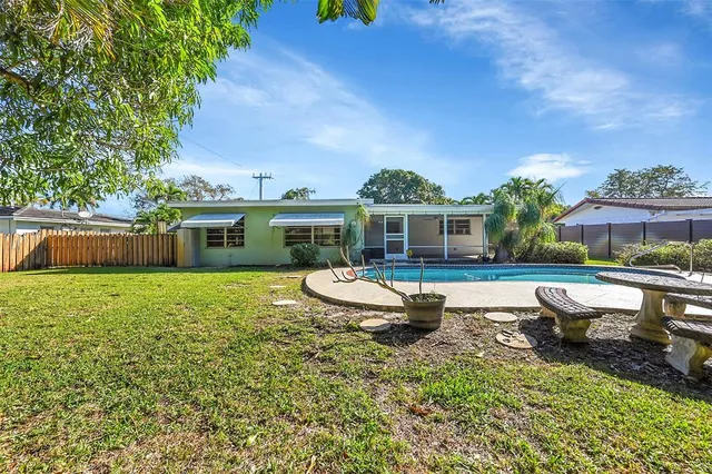 $3,800 | 881 Zinnia Lane, Plantation, FL 33317