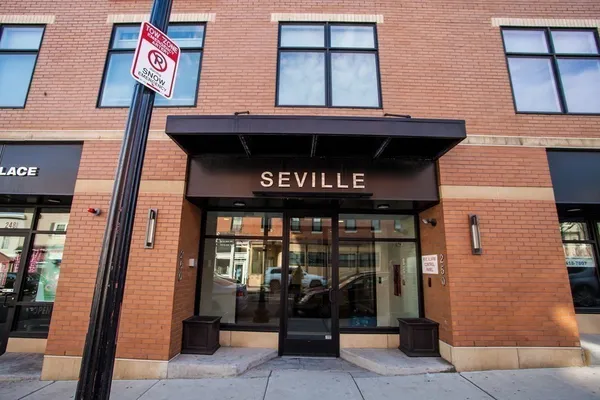 $3,500 | 250 Meridian Street, Unit 305, Boston, MA 02128