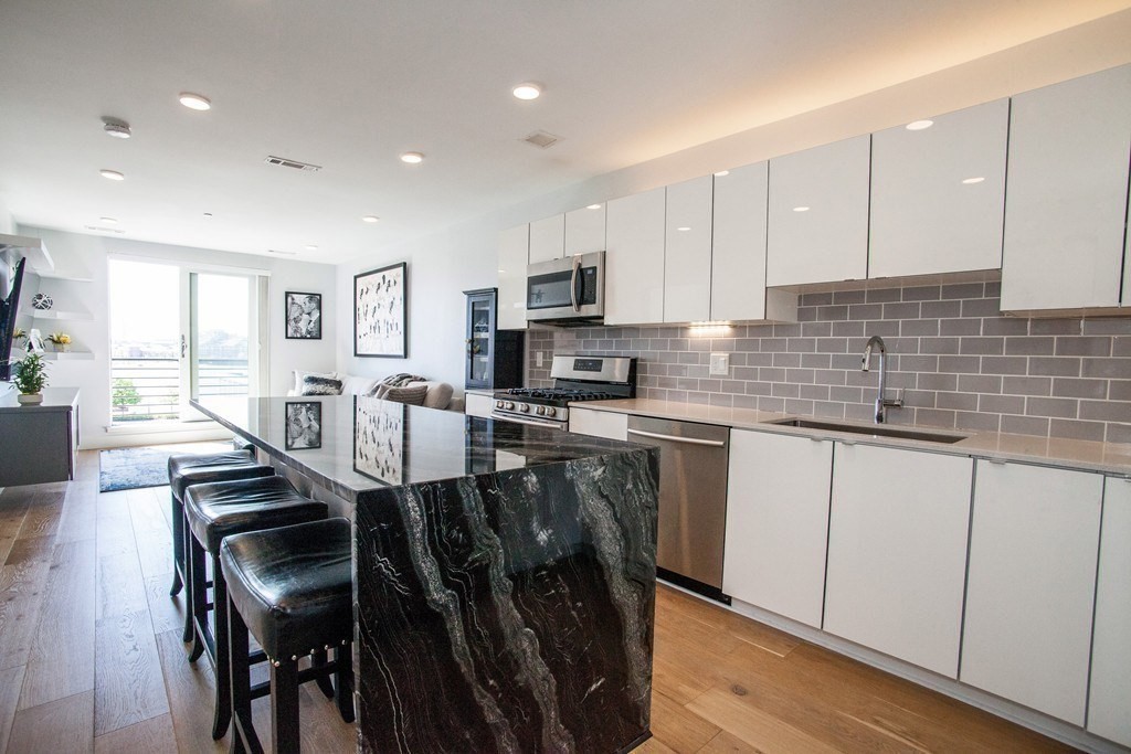 250 Meridian Street, Unit 305 Boston, MA 02128 - Photo 5 of 25