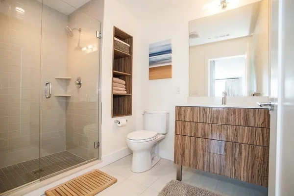 $3,500 | 250 Meridian Street, Unit 305, Boston, MA 02128