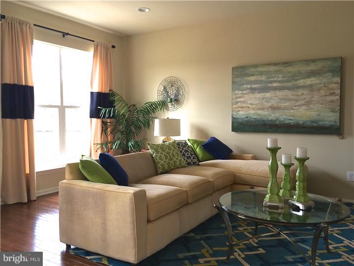 618 Courtly Road Townsend, DE 19734 - Photo 11 of 22 Family Room