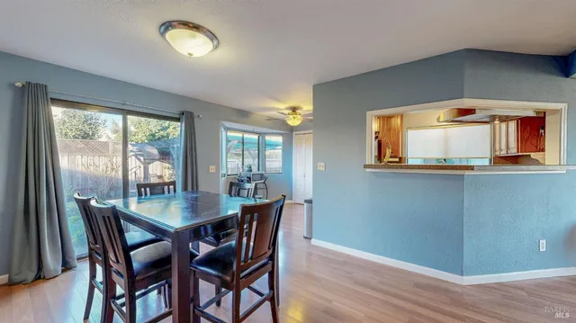 $725,000 | 933 Bond Place, Windsor, CA 95492