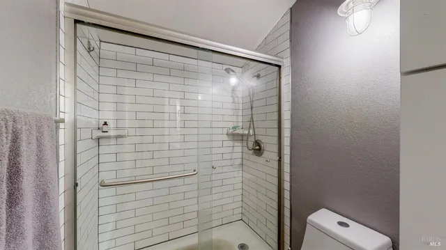 $725,000 | 933 Bond Place, Windsor, CA 95492