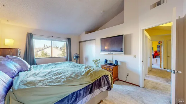 $725,000 | 933 Bond Place, Windsor, CA 95492