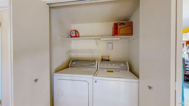 $725,000 | 933 Bond Place, Windsor, CA 95492