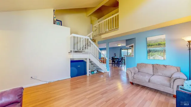 $725,000 | 933 Bond Place, Windsor, CA 95492