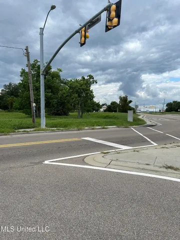 $124,950 | 460 Hill Street, Biloxi, MS 39530