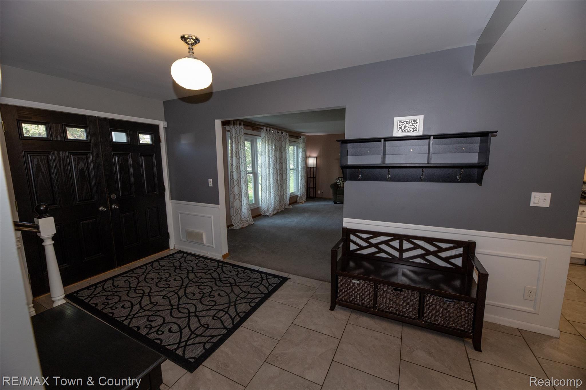 1379 Kennebec Road Grand Blanc, MI 48439 - Photo 6 of 52 6.jpg