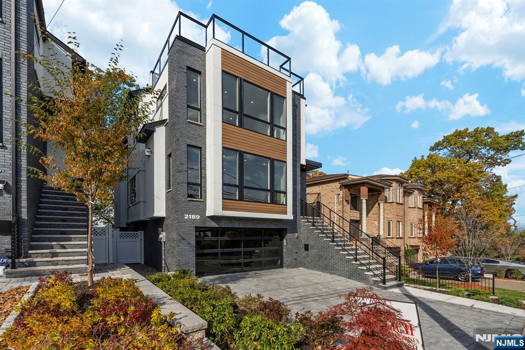 2189 Jones Road Fort Lee, NJ 07024 - Photo 2 of 33 a view of house with a street