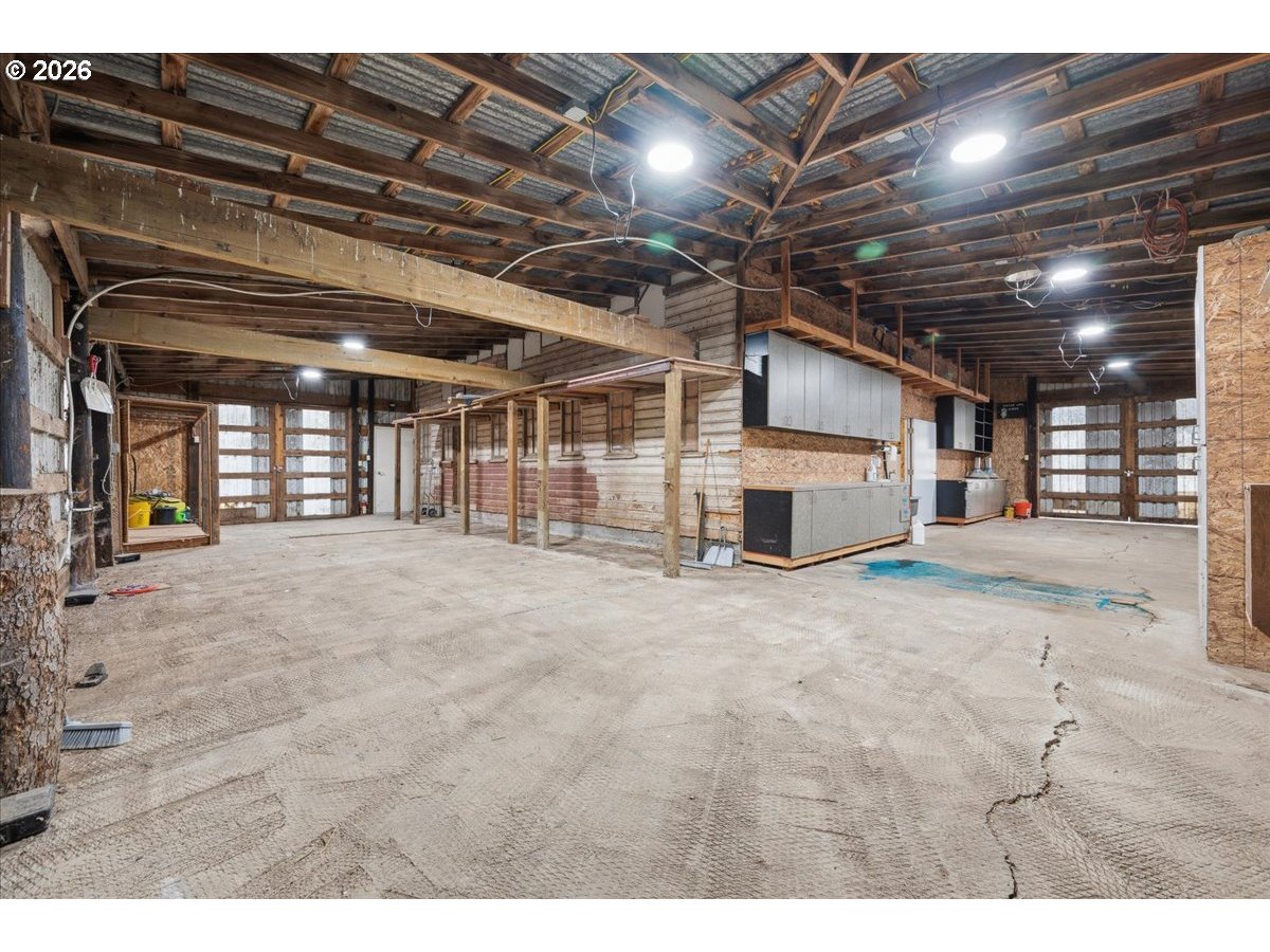 22800 Northwest 31st Avenue Ridgefield, WA 98642 - Photo 29 of 48 Barn