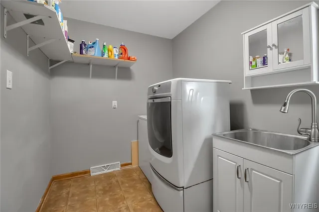 $717,777 | 6553 Vermont Hill Road, Wales, NY 14139