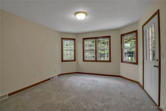 $717,777 | 6553 Vermont Hill Road, Wales, NY 14139