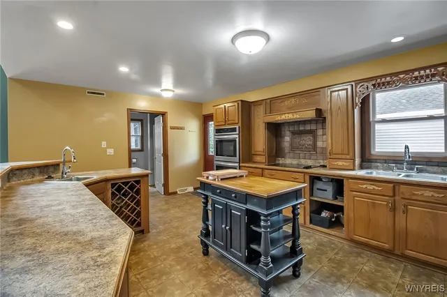 $717,777 | 6553 Vermont Hill Road, Wales, NY 14139