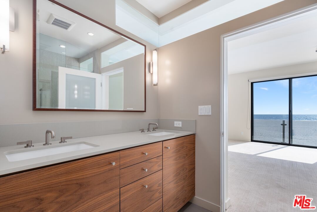 1 Northstar Street, Unit 101 Marina del Rey, CA 90292 - Photo 11 of 22