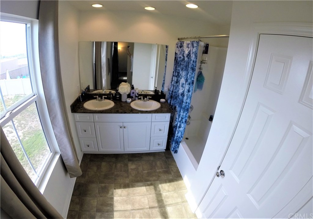 7483 Silverspot Road Riverside, CA 92507 - Photo 14 of 17 Gallery Image 14