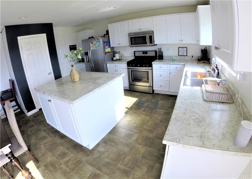 7483 Silverspot Road Riverside, CA 92507 - Photo 4 of 17 Gallery Image 4