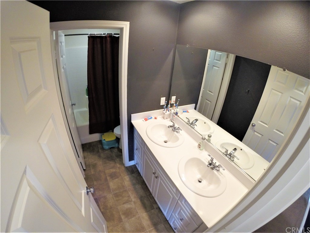 7483 Silverspot Road Riverside, CA 92507 - Photo 10 of 17 Gallery Image 10