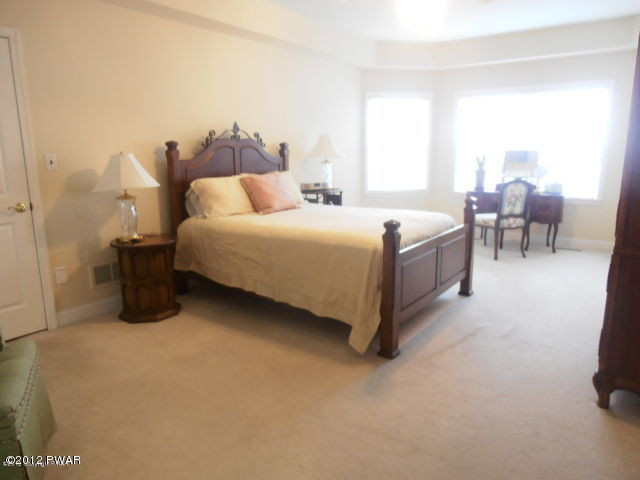 87 Great Bear Way Road East Stroudsburg, PA 18302 - Photo 24 of 45