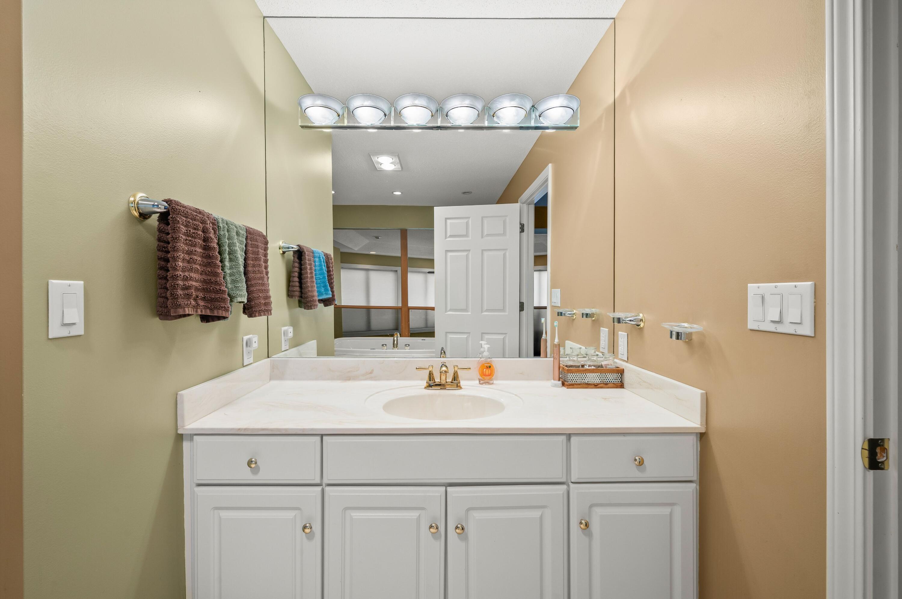 2349 Riverside Pointe Drive St. Joseph, MI 49085 - Photo 42 of 74 45DSC_7702