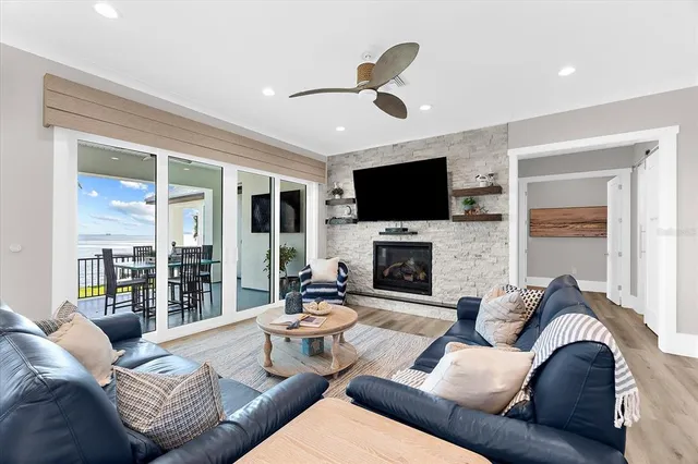 $3,870,300 | 110 Carlyle Drive, Palm Harbor, FL 34683