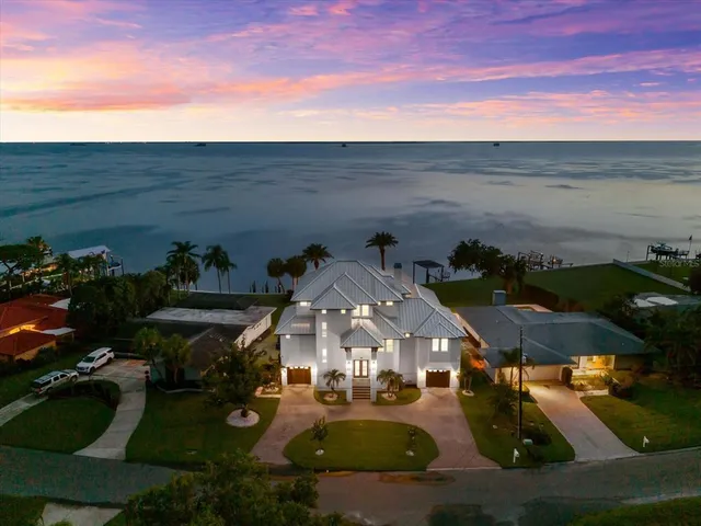 $3,870,300 | 110 Carlyle Drive, Palm Harbor, FL 34683
