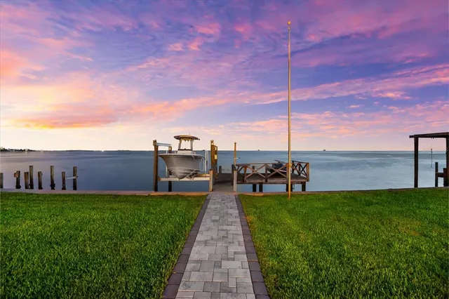 $3,870,300 | 110 Carlyle Drive, Palm Harbor, FL 34683