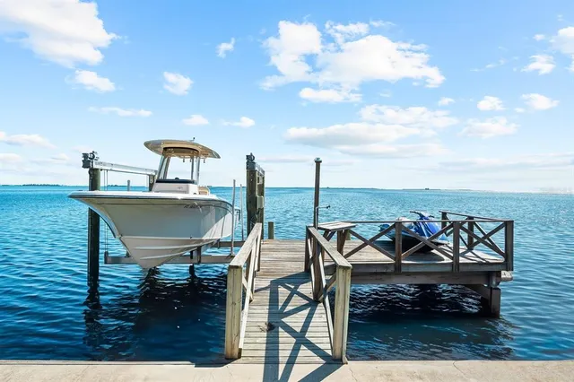 $3,870,300 | 110 Carlyle Drive, Palm Harbor, FL 34683