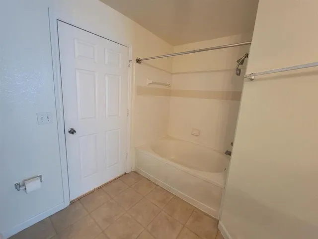 $1,850 | 2801 Chancellorsville Drive, Unit 231, Tallahassee, FL 32312