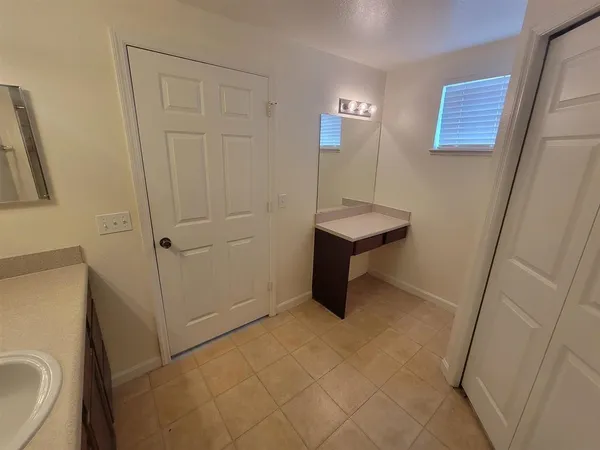 $1,850 | 2801 Chancellorsville Drive, Unit 231, Tallahassee, FL 32312