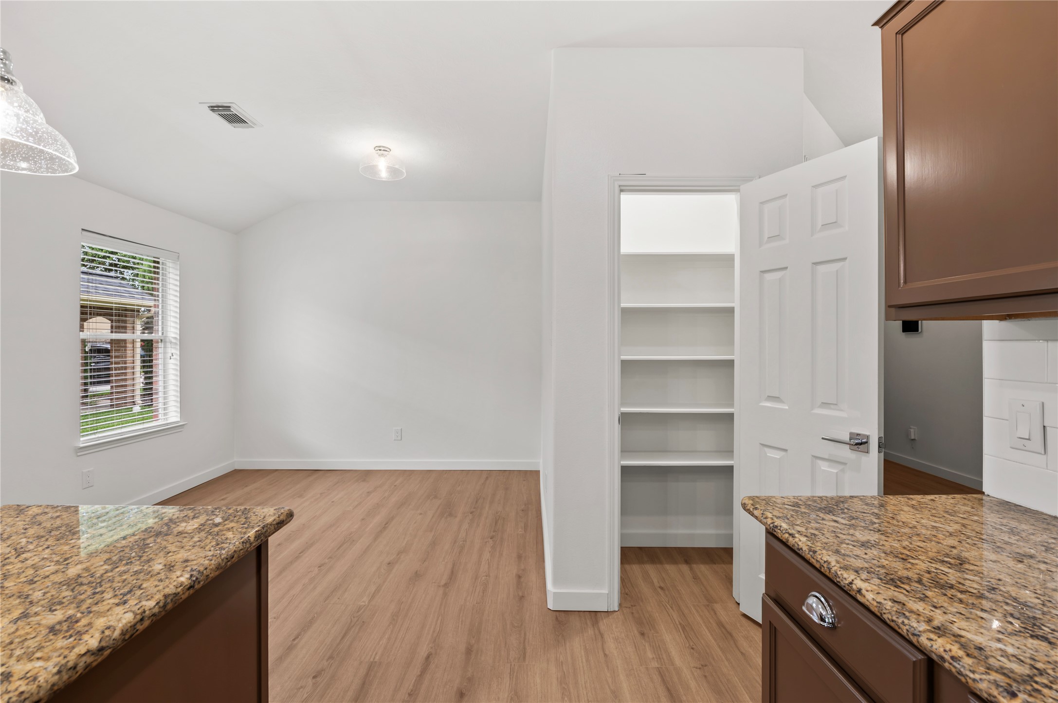 129 Rustic Colony Lane Dickinson, TX 77539 - Photo 11 of 33 Pantry