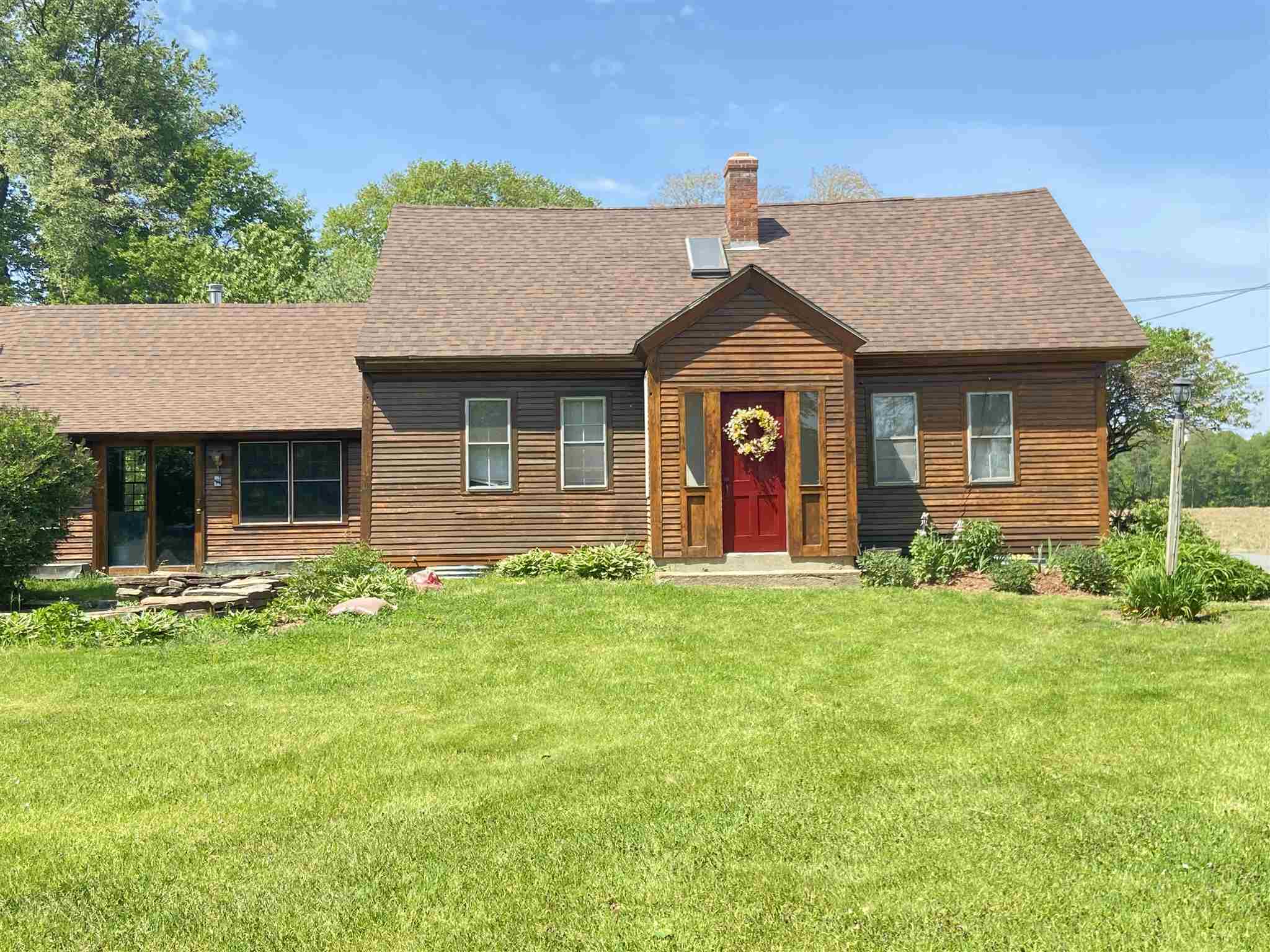 572 River Road South Walpole, NH 03608 - Photo 4 of 37