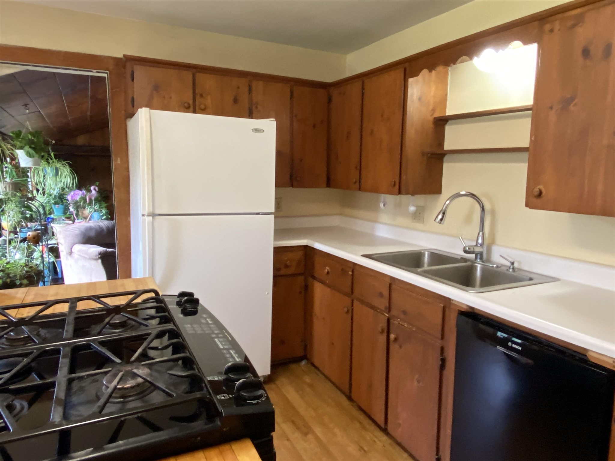 572 River Road South Walpole, NH 03608 - Photo 5 of 37