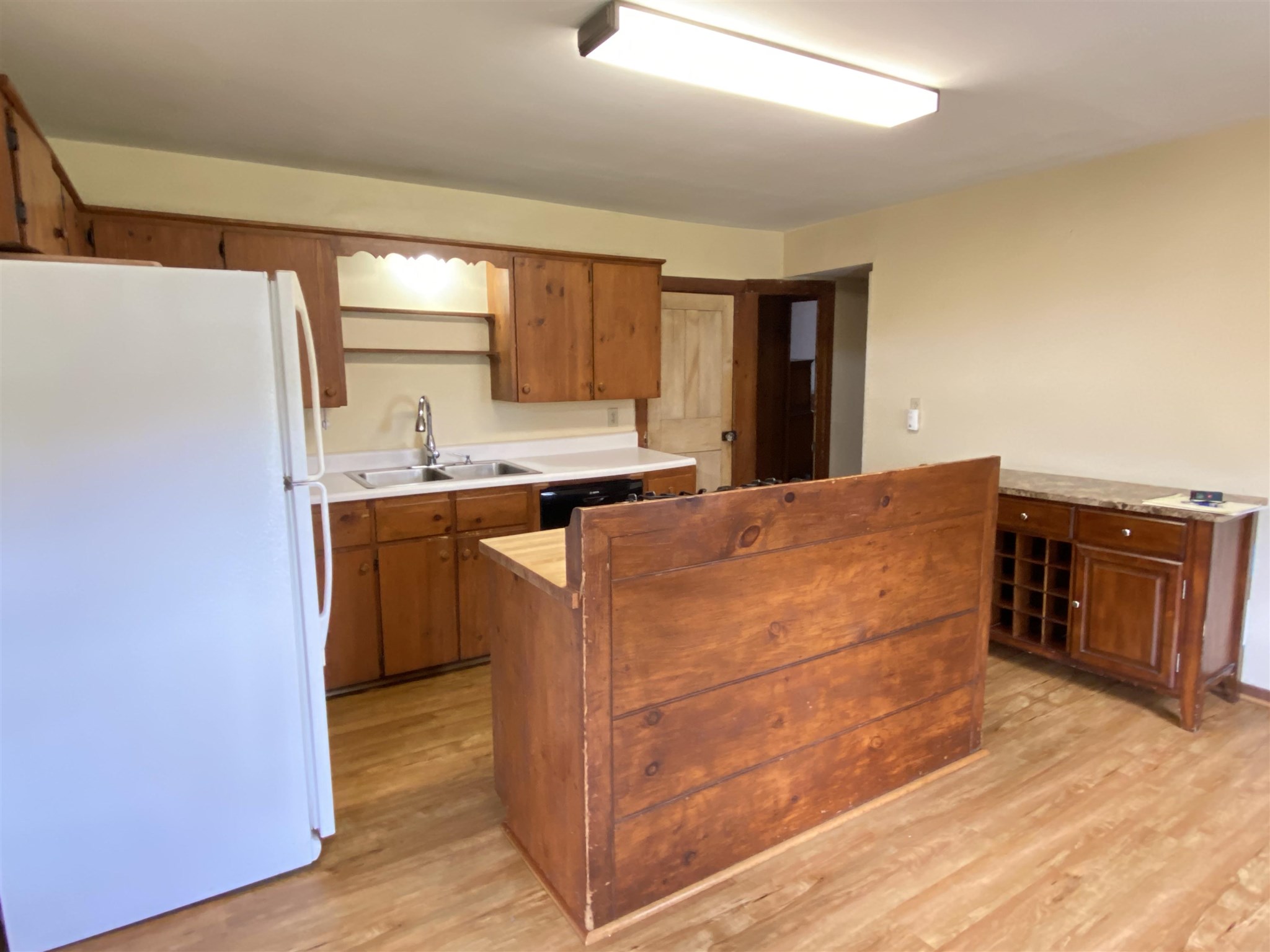 572 River Road South Walpole, NH 03608 - Photo 6 of 37