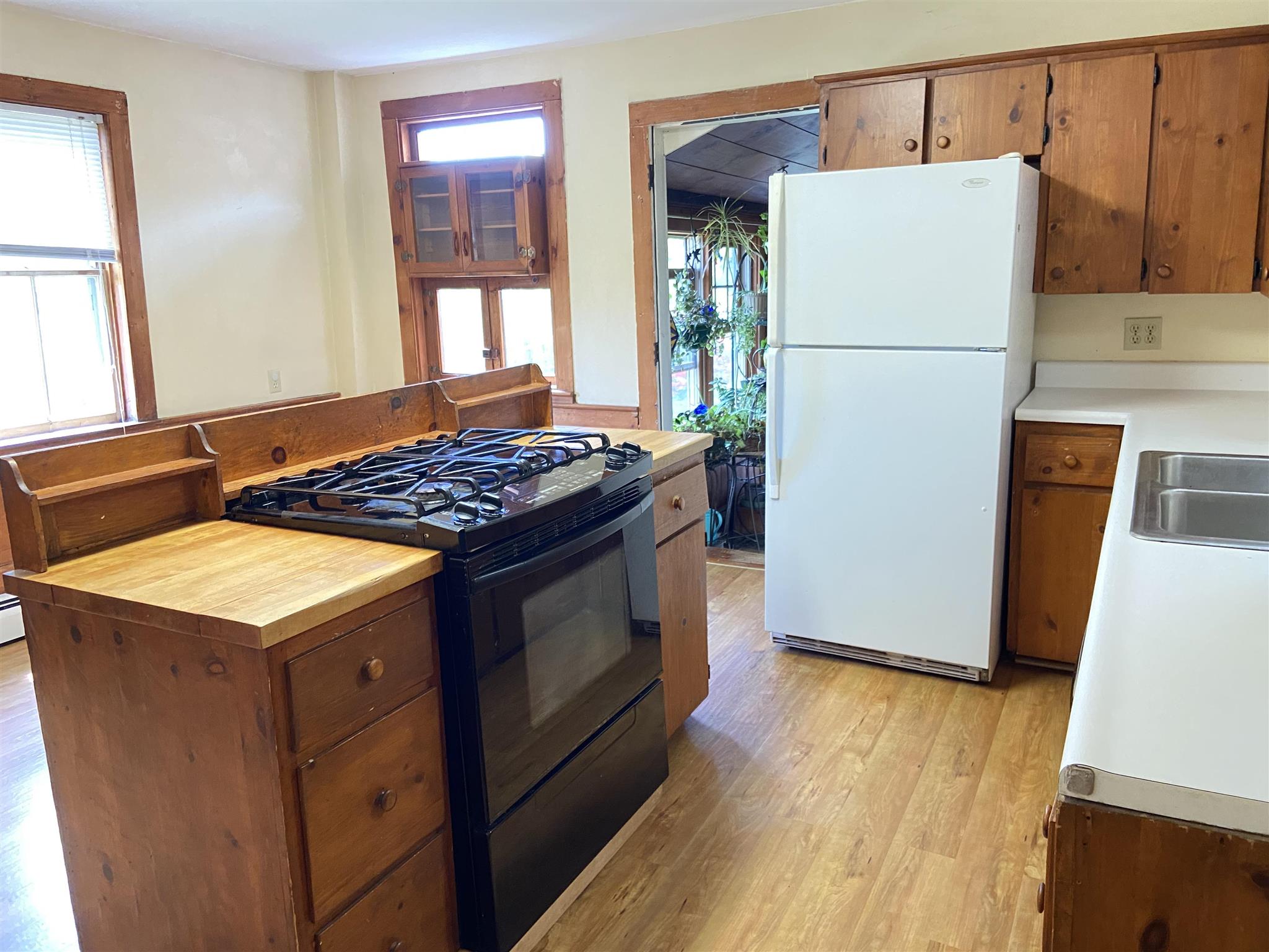 572 River Road South Walpole, NH 03608 - Photo 7 of 37