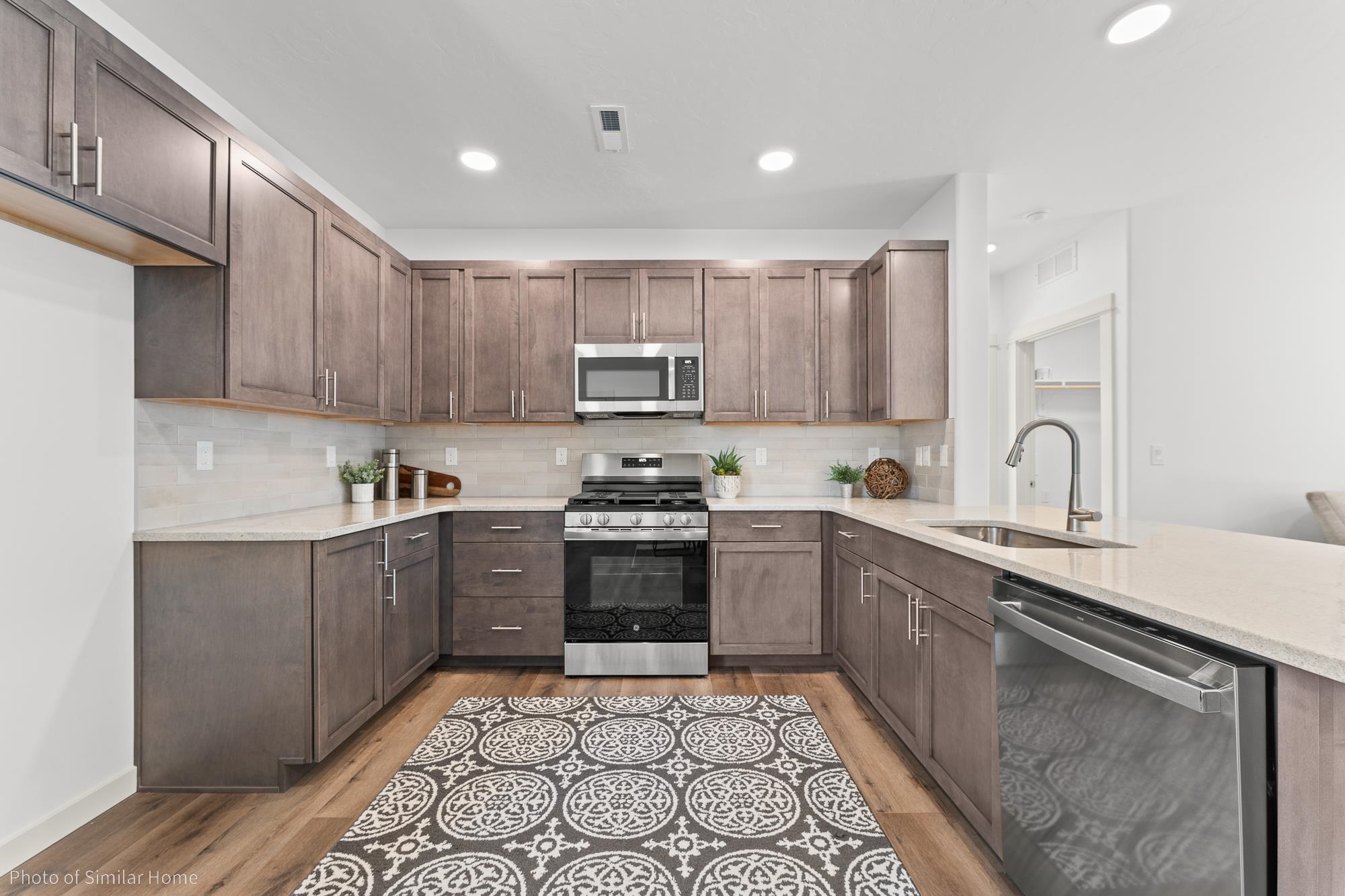 228 North Viewmont Road Greenacres, WA 99016 - Photo 3 of 21