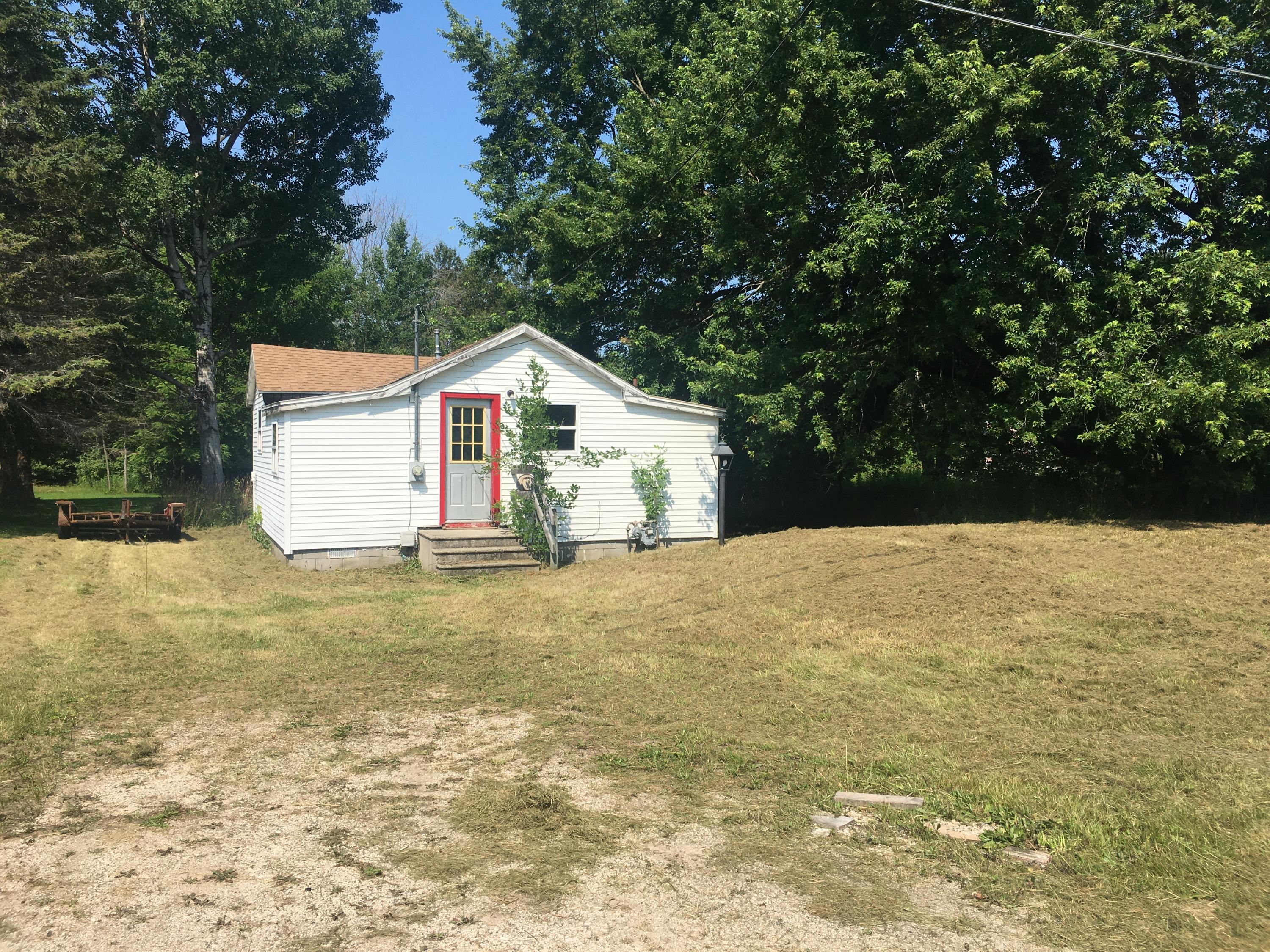 14301 Stoney Point Road Cheboygan, MI 49721 - Photo 1 of 13 Gallery Image 1