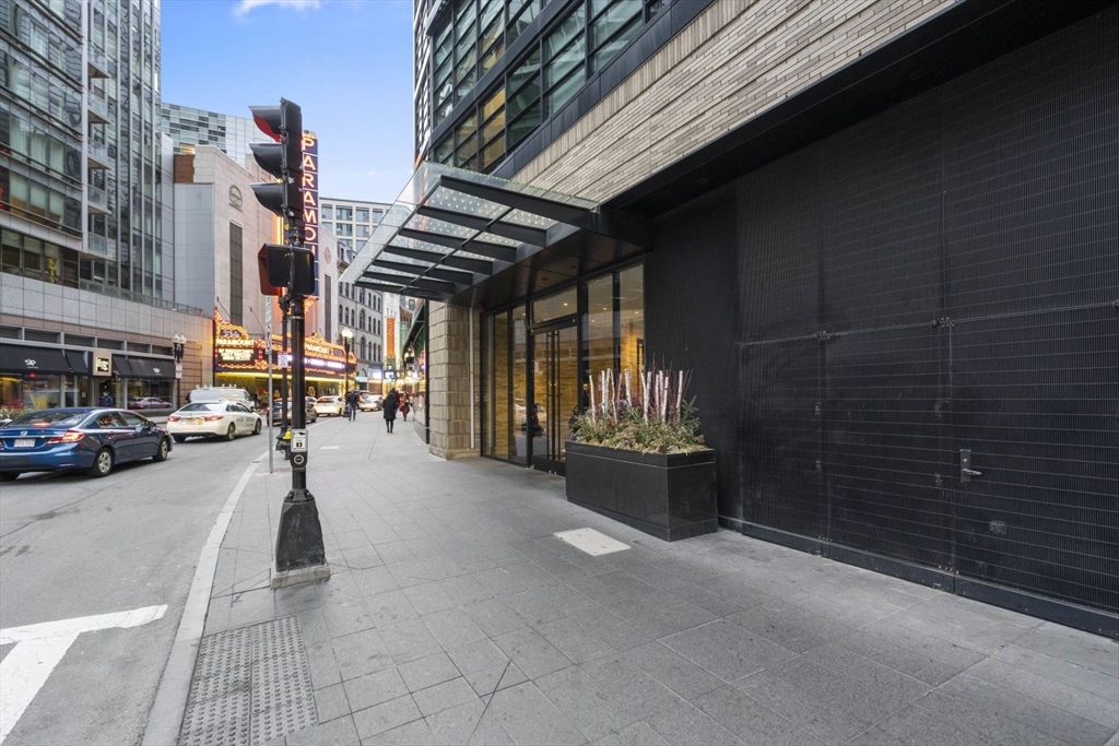 580 Washington Street, Unit 1105 Boston, MA 02111 - Photo 27 of 28 a view of street with cars