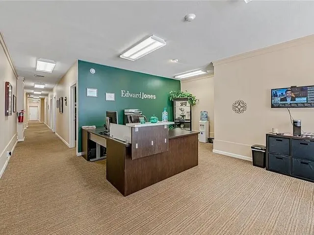 $396,900 | 526 Fallowfield Avenue, Charleroi, PA 15022