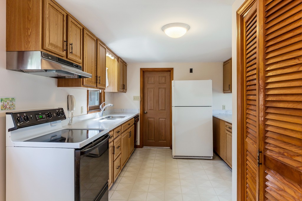 65 Dunbar Street Canton, MA 02021 - Photo 3 of 24 Gallery Image 3
