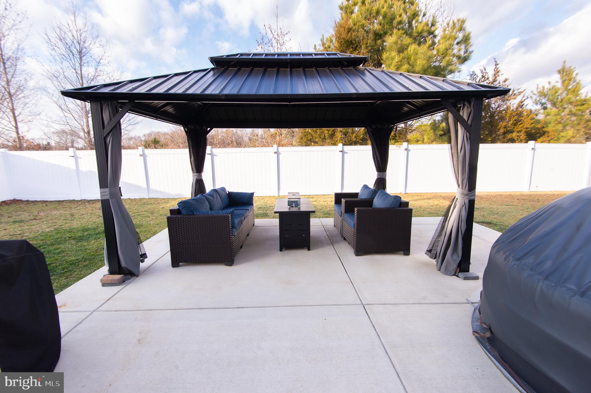 120 Mariners Way Cambridge, MD 21613 - Photo 25 of 44 a view of outdoor space with seating