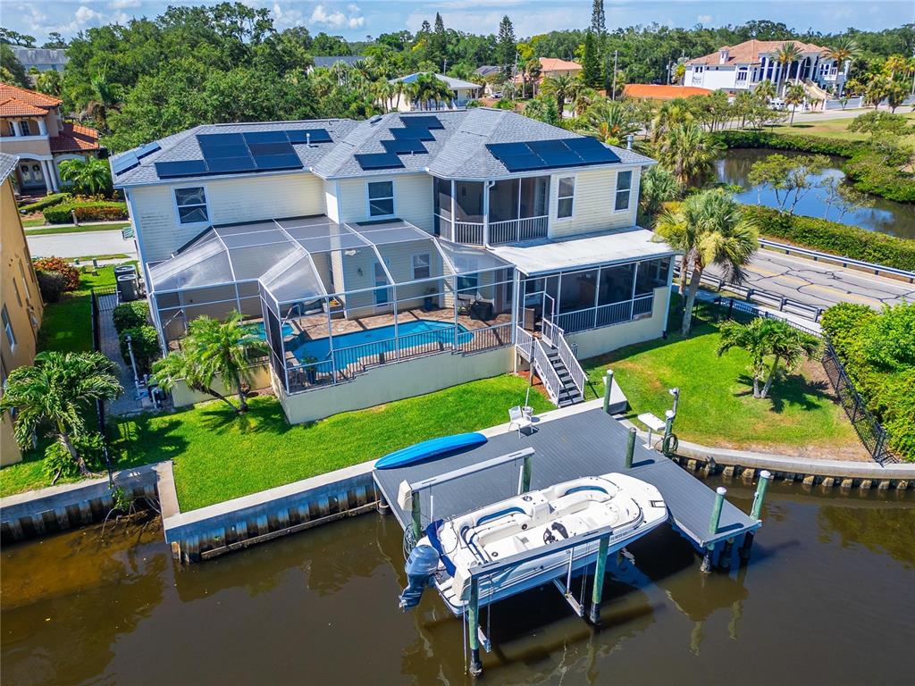339 Manatee Lane Tarpon Springs, FL 34689 - Photo 8 of 35