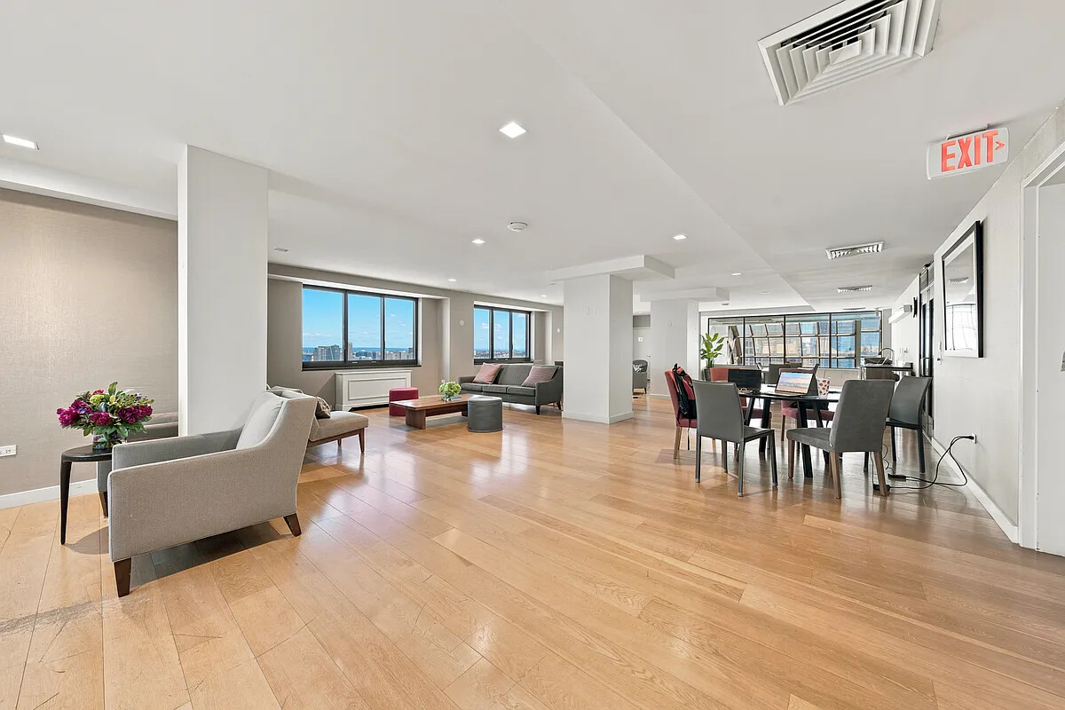 200 Rector Place, Unit 12D Manhattan, NY 10280 - Photo 13 of 17 Gallery Image 13