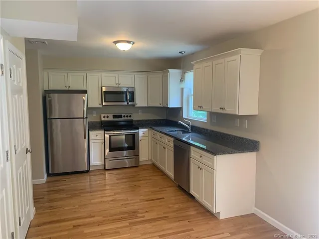 $2,550 | 54 Tridell Drive, Unit 39, Plantsville, CT 06479