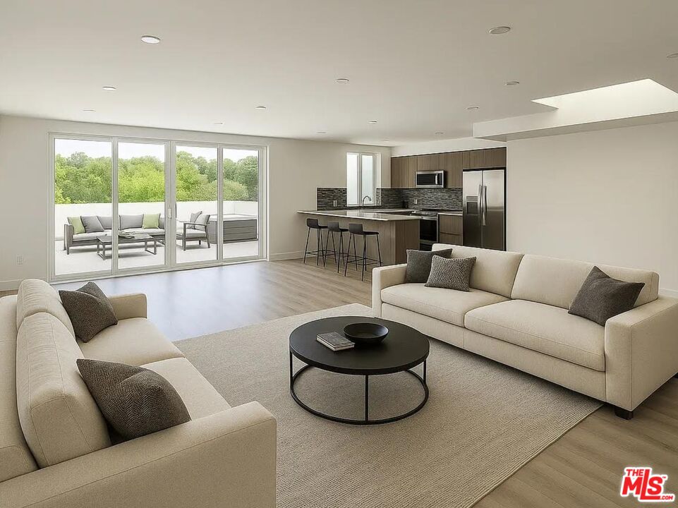 4806 Sylmar Avenue, Unit PH2 Sherman Oaks, CA 91423 - Photo 2 of 11