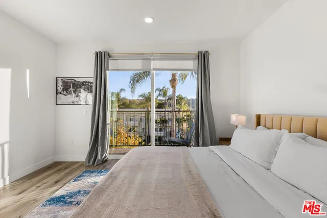 $7,900 | 4806 Sylmar Avenue, Unit PH2, Sherman Oaks, CA 91423