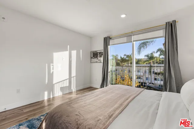 $7,900 | 4806 Sylmar Avenue, Unit PH2, Sherman Oaks, CA 91423