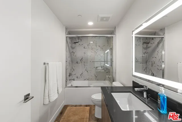 $7,900 | 4806 Sylmar Avenue, Unit PH2, Sherman Oaks, CA 91423