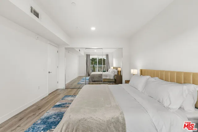 $7,900 | 4806 Sylmar Avenue, Unit PH2, Sherman Oaks, CA 91423