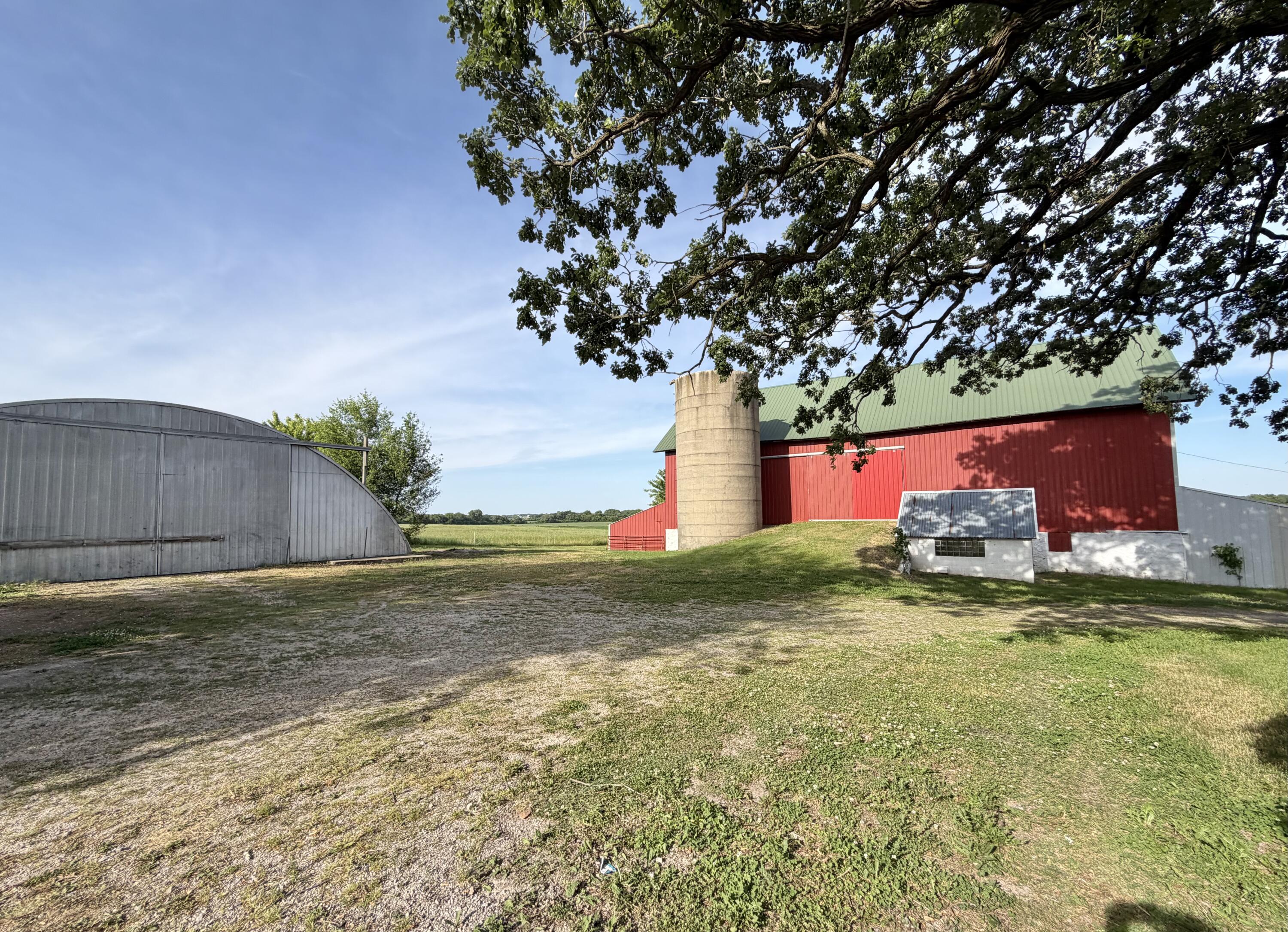 W12040 Sullivan Road Portland, WI 53594 - Photo 17 of 57 Barn & Quonset shed